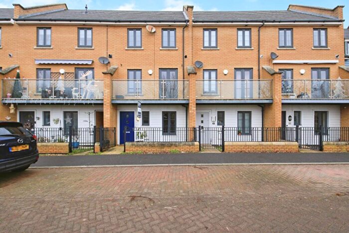 4 Bedroom House To Rent In Spring Avenue, Hampton Vale, Peterborough, PE7