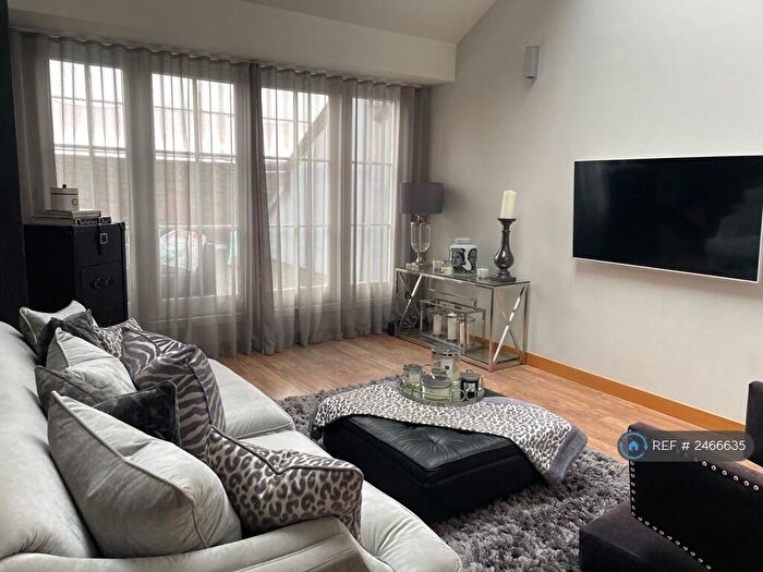 2 Bedroom Penthouse To Rent In Wallasey, Wallasey, CH41