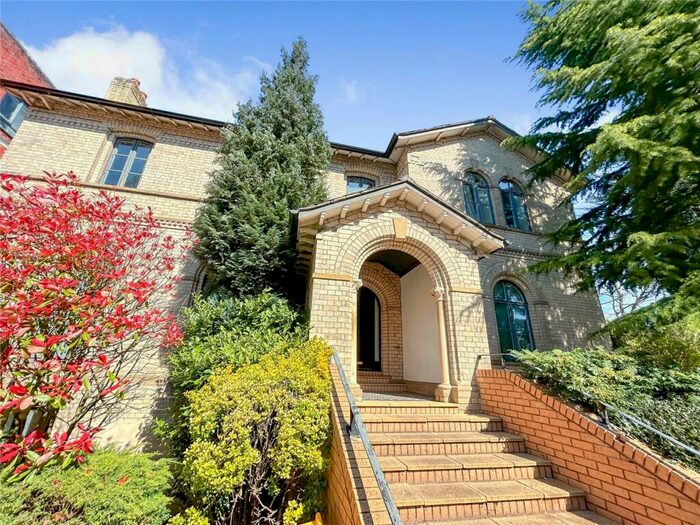 2 Bedroom Flat To Rent In Upper Park Road, Manchester, Greater Manchester, M14