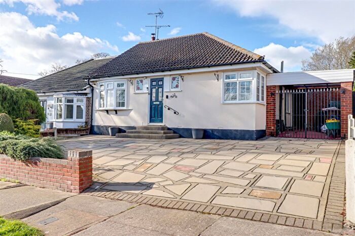 3 Bedroom Semi-Detached Bungalow For Sale In Fairmead Avenue, Benfleet, SS7
