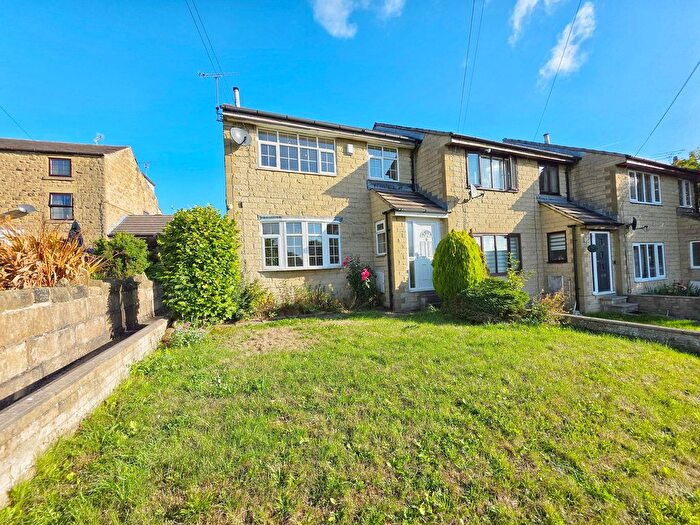 3 Bedroom Town House For Sale In Burncross Road, Burncross, Sheffield, S35