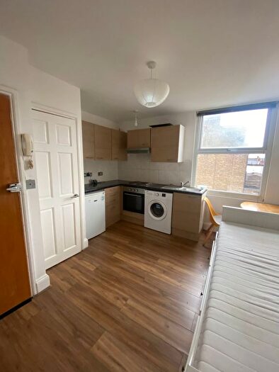 Studio To Rent In Buckley Road, London, NW6