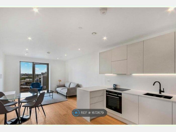 1 Bedroom Flat To Rent In Hive House, London, TW8