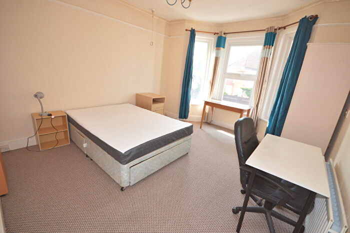 4 Bedroom Detached House To Rent In Talbot Road, Winton, Bournemouth, BH9