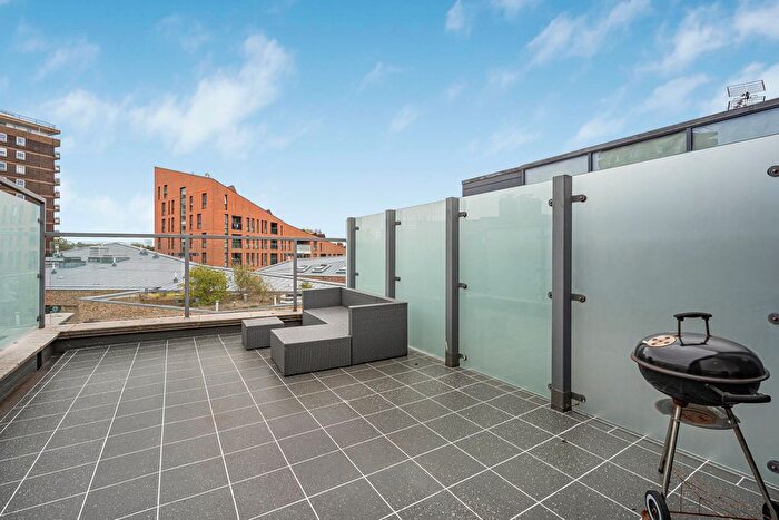 1 Bedroom Flat For Sale In Hackney Road, London, E2