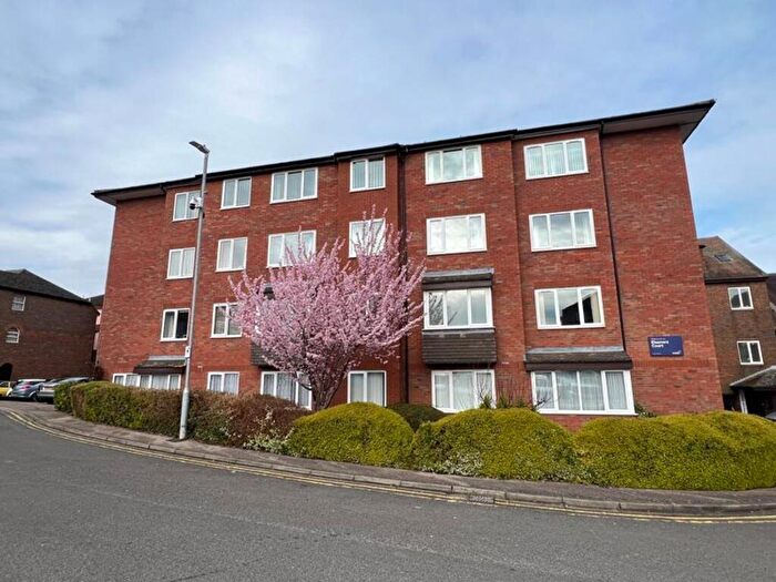 1 Bedroom Flat For Sale In Albion Street, Eleanors Court Albion Street, LU6