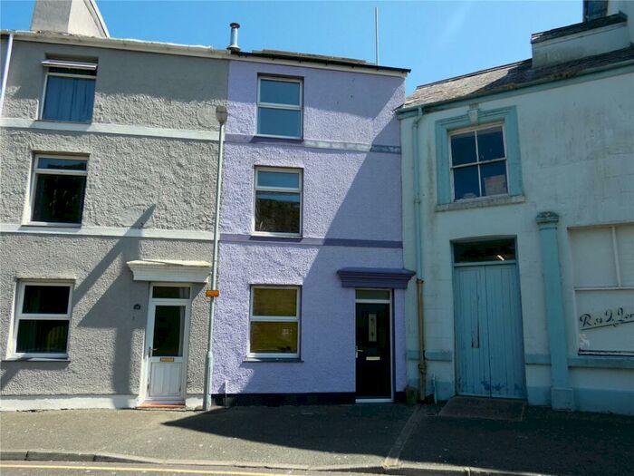 3 Bedroom Terraced House To Rent In Bank Quay, Caernarfon, Gwynedd, LL55