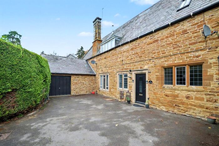 2 Bedroom Flat To Rent In Boughton Hall, Boughton, NN2