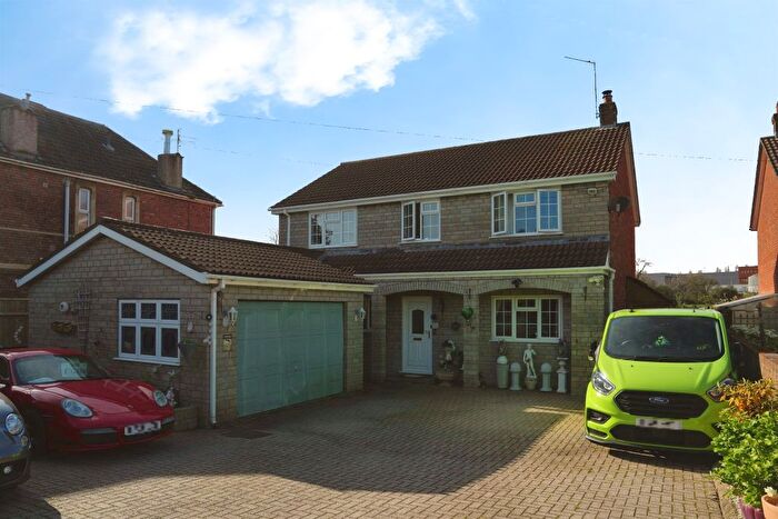 4 Bedroom Detached House For Sale In Southmead Road, Filton, Bristol, BS34