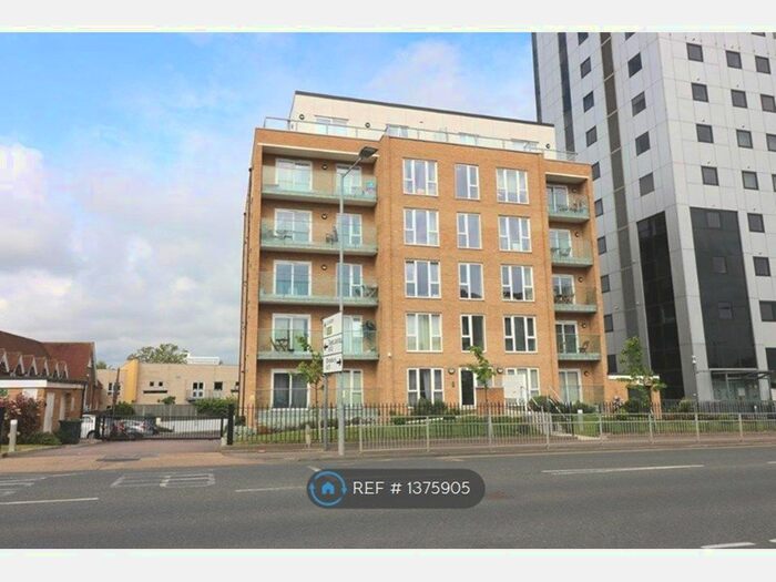 2 Bedroom Flat To Rent In Southchurch Avenue, Southend-On-Sea, SS1