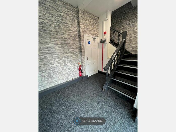 2 Bedroom Flat To Rent In West Yorkshire, Bradford, BD9
