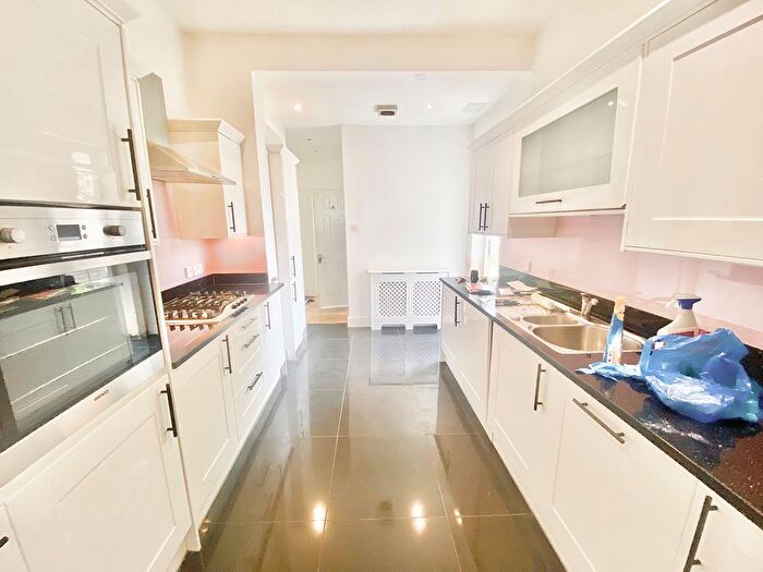 2 Bedroom Property To Rent In Churchfield Avenue, London, N12