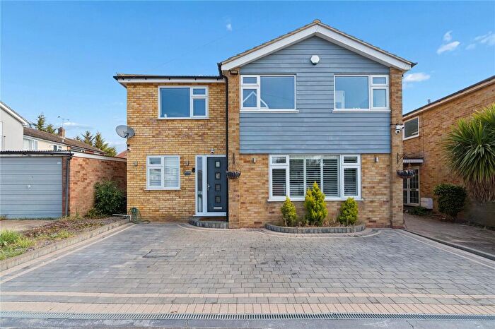 4 Bedroom Detached House For Sale In Turpin Avenue, Romford, RM5