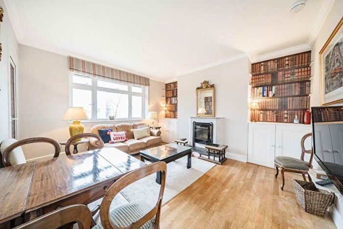 3 Bedroom Flat To Rent In Colville Gardens, Notting Hill, W11