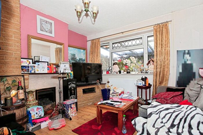 3 Bedroom Bungalow For Sale In Woodhurst Road, Peterborough, PE2