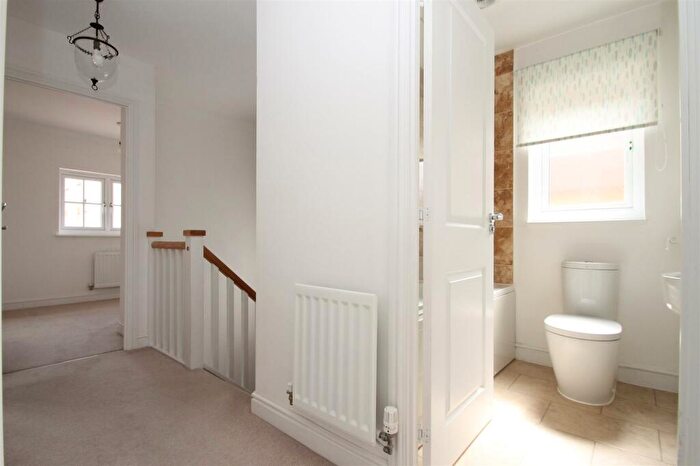 4 Bedroom Detached House For Sale In Albion Drive, Larkfield, Aylesford, ME20