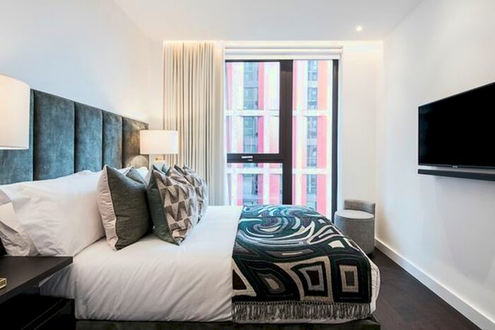 1 Bedroom Flat To Rent In Charles Clowes Walk, Nine Elms, London, SW11