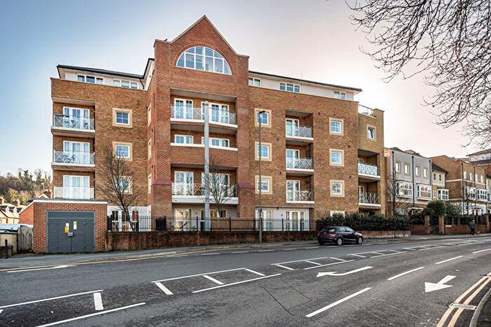 1 Bedroom Flat To Rent In Flambard Way, Godalming, GU7