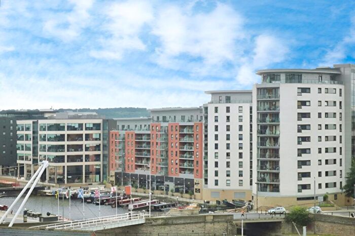 1 Bedroom Flat To Rent In McClintock House, The Boulevard, Leeds, LS10