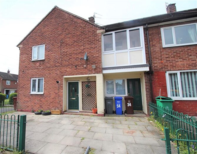 2 Bedroom Flat To Rent In Topfield Road, Manchester, M22