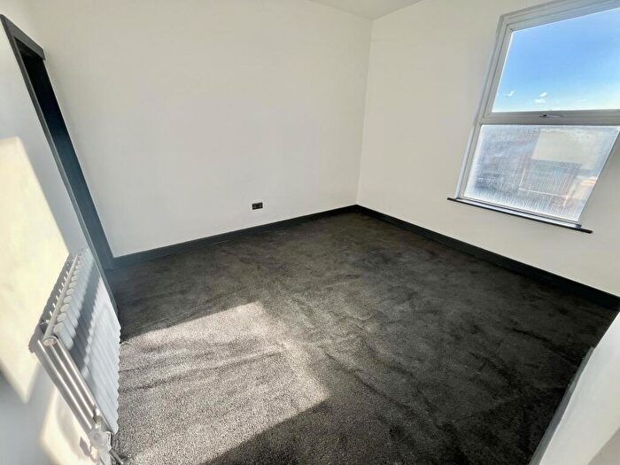 4 Bedroom House To Rent In Gladstone Street, Nottingham, NG7