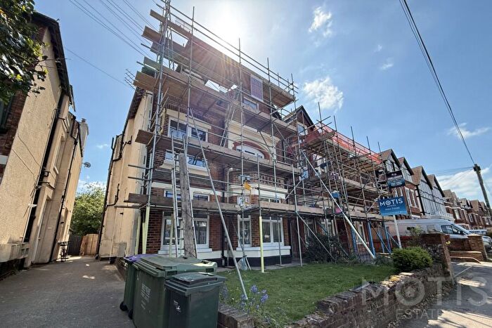 1 Bedroom Flat To Rent In Cheriton Road, Folkestone, CT19