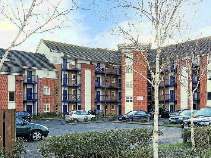 1 Bedroom Apartment To Rent In Kennet Walk, Reading, RG1