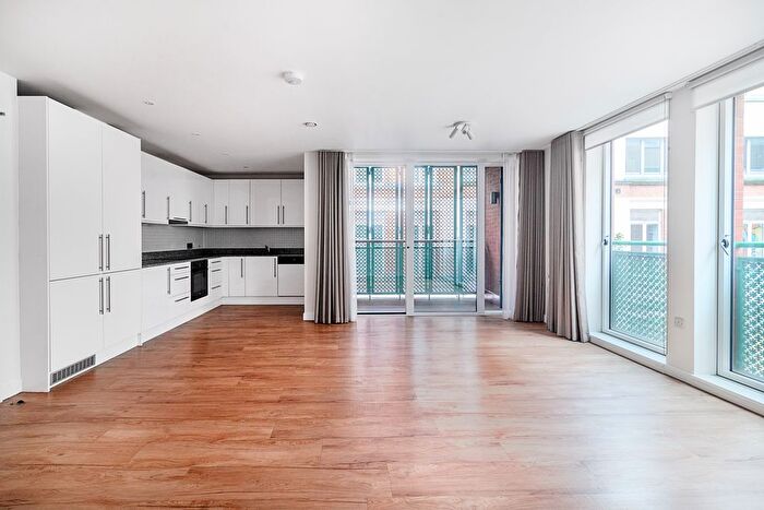 2 Bedroom Flat To Rent In Mercer Walk, London, WC2H