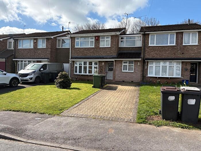 5 Bedroom Property For Sale In Beverley Avenue, Nuneaton, CV10