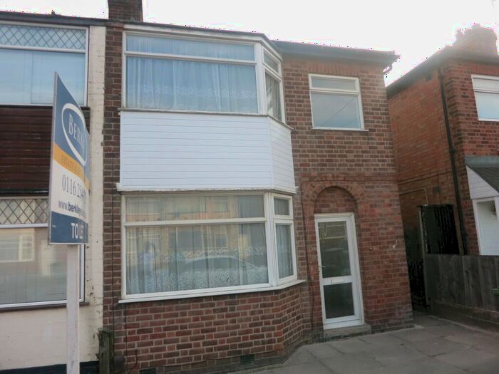 3 Bedroom House To Rent In Monica Road, Braunstone Town, Leicester, LE3