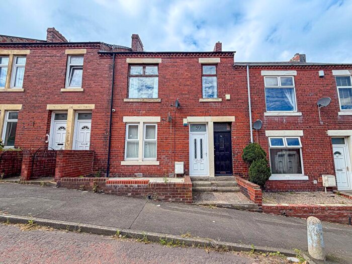 3 Bedroom Flat For Sale In York Street, Pelaw, Gateshead, NE10