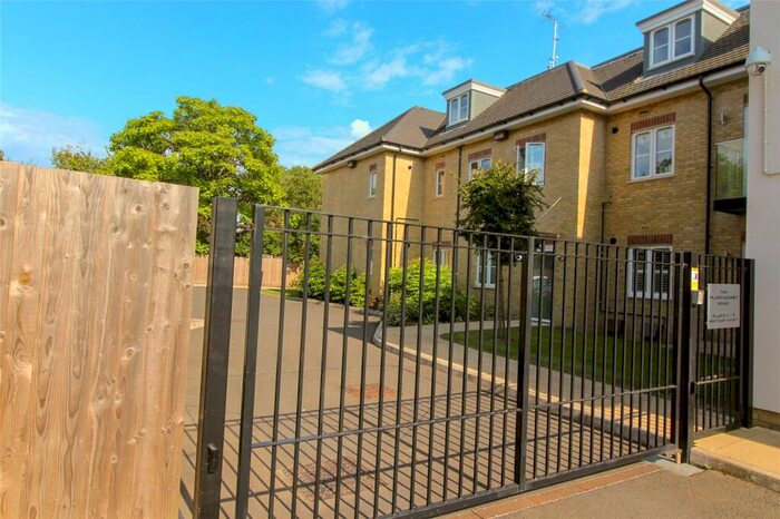 1 Bedroom Apartment To Rent In Flat Brittany Court, A Plantagenet Road, Barnet, Herts, EN5