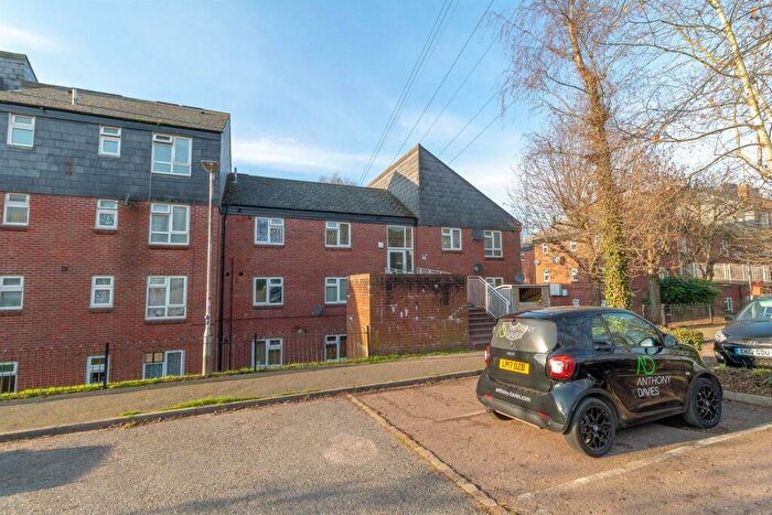 1 Bedroom Apartment To Rent In Paddick Close, Hoddesdon, EN11