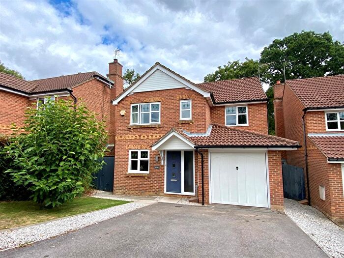 4 Bedroom Detached House For Sale In Dickens Drive, Whiteley, PO15