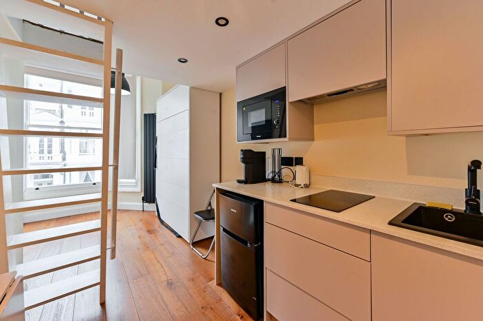 Studio To Rent In Fairholme Road, Barons Court, London, W14
