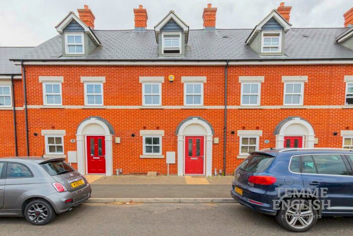 3 Bedroom Town House To Rent In Sergeant Street, Colchester, CO2