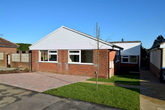 2 Bedroom Bungalow To Rent In Burnett Park, Harlow, CM19