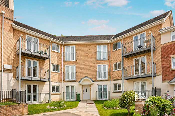 2 Bedroom Apartment To Rent In Medina View, PO32