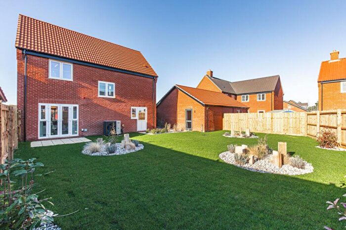 4 Bedroom Detached House For Sale In The Only Silverdale At Lavender Chase, PE36