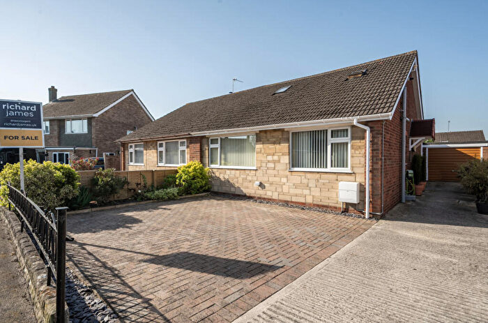 3 Bedroom Bungalow For Sale In Cloche Way, Stratton St Margaret, Swindon, SN2