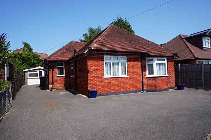 2 Bedroom Property For Sale In The Crescent, High Wycombe, HP13