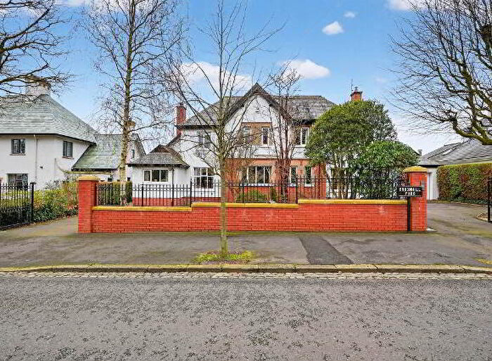 5 Bedroom Detached House For Sale In Broomhill Park, Belfast, BT9