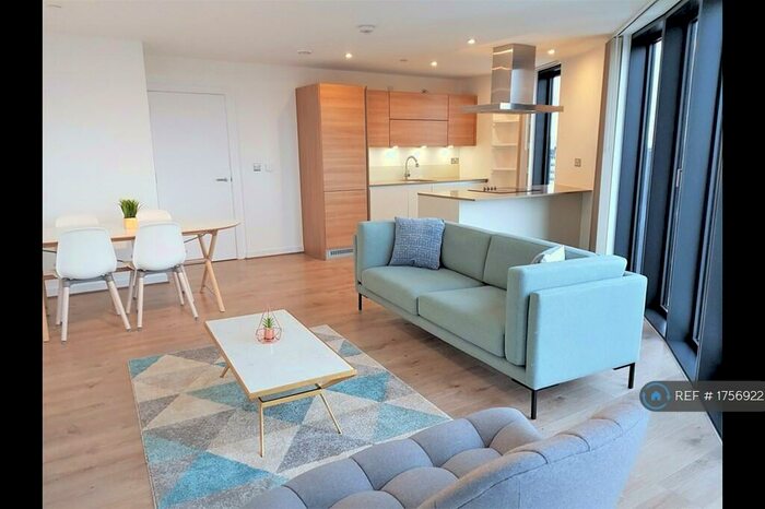 3 Bedroom Flat To Rent In Unex Tower, London, E15