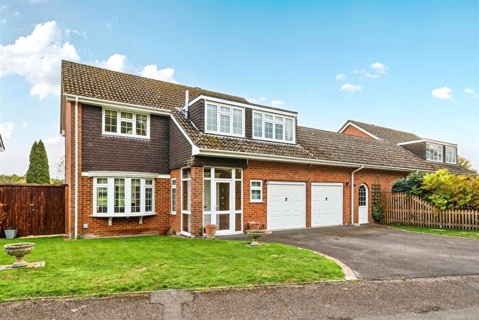 4 Bedroom Detached House For Sale In Fisherton Island, Salisbury, SP2