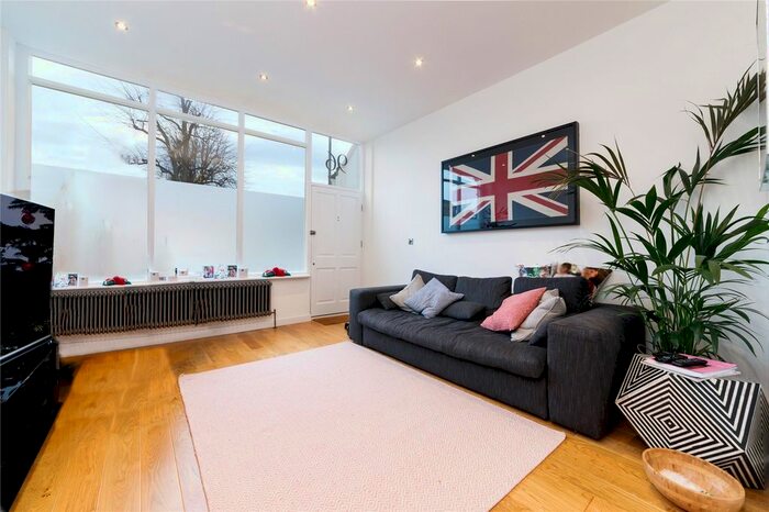 2 Bedroom Flat To Rent In Felsham Road, Putney, SW15