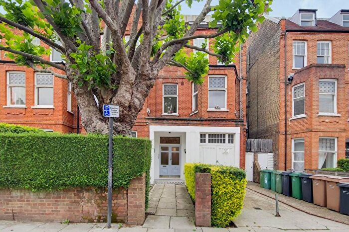 1 Bedroom Flat To Rent In Greencroft Gardens, South Hampstead, London, NW6