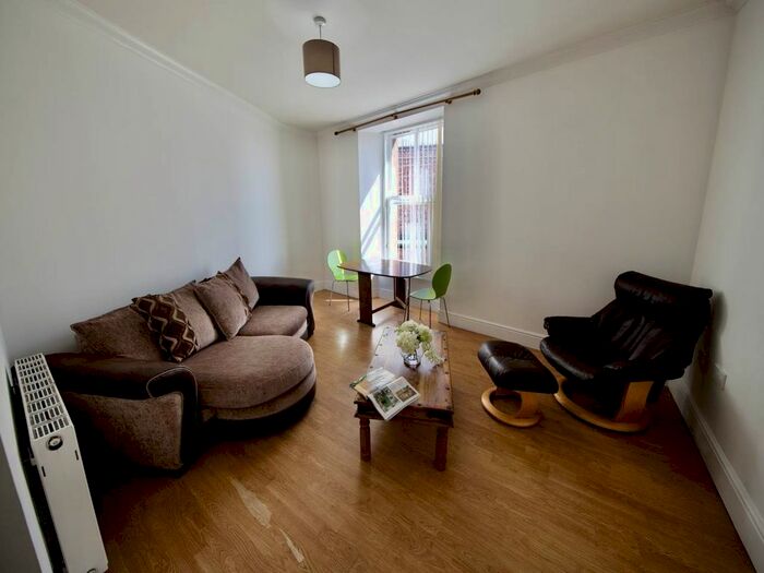 1 Bedroom Flat To Rent In High Street, Arbroath, Angus, DD11