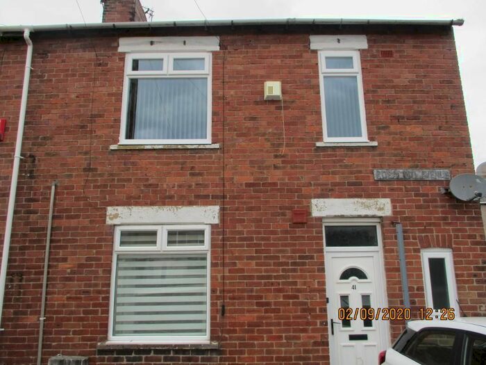 2 Bedroom Flat To Rent In Rosalind Avenue, Bedlington, NE22