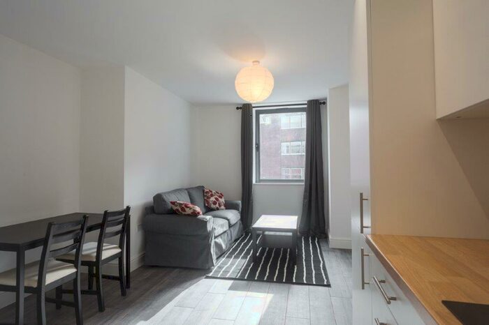 1 Bedroom Flat To Rent In Queen Street, City Centre, Sheffield, S1