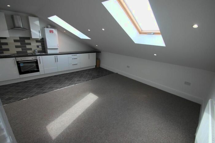 1 Bedroom Flat To Rent In High Road Leyton, London, E10